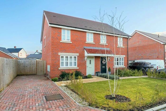 2 Bedroom Semi-Detached House For Sale In Clements Road, Chalgrove, OX44