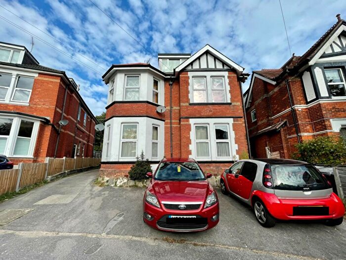1 Bedroom Apartment To Rent In Westbourne Park Road, Westbourne, BH4