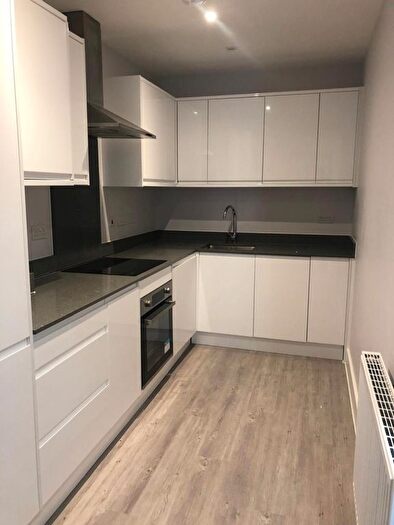 3 Bedroom Flat To Rent In London Road, Croydon, Surrey, CR0