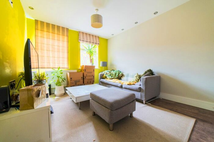 1 Bedroom Flat To Rent In Cedar House, Teal Street, Roath, CF24