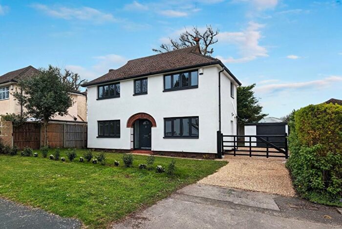 3 Bedroom Detached House To Rent In Woodham, Surrey, KT15