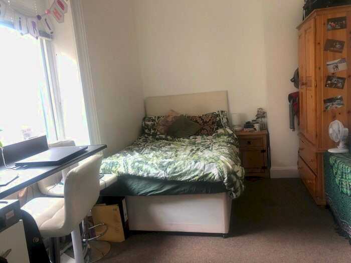 Studio To Rent In York Way, Islington/Kings Cross, N7