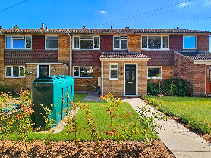 3 Bedroom Terraced House For Sale In Bakers Close, Comberton, CB23