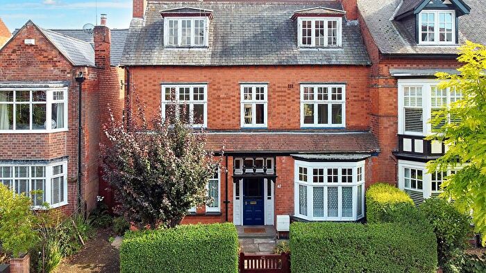 5 Bedroom Semi-Detached House For Sale In Clarendon Park Road, Leicester, LE2