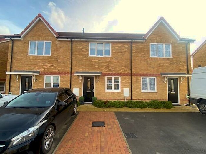2 Bedroom House To Rent In Maiden Road, Rainham, Gillingham, ME8
