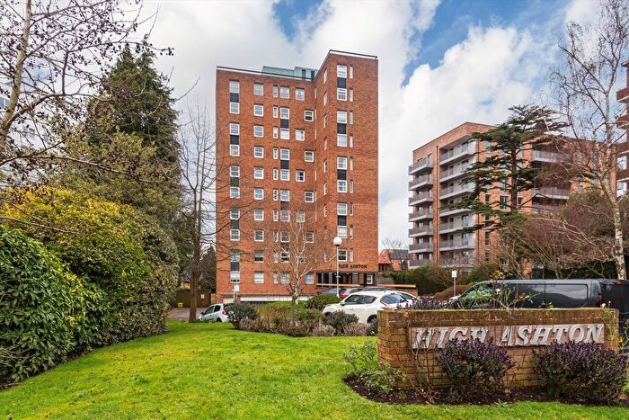 2 Bedroom Flat To Rent In Kingston Hill, Kingston Upon Thames, KT2