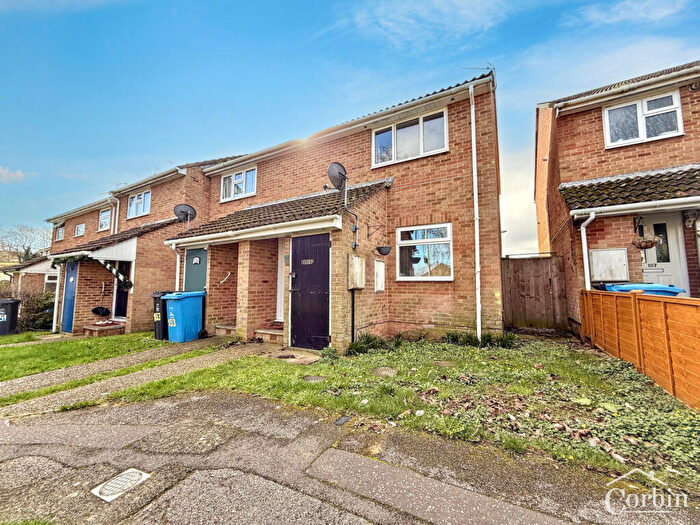 2 Bedroom End Of Terrace House For Sale In Viscount Walk, Bournemouth, BH11