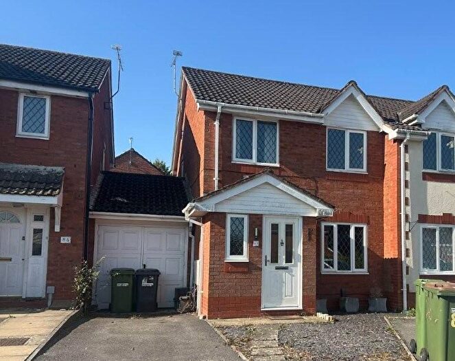 3 Bedroom End Of Terrace House To Rent In Britannia Gardens - Hedge End, SO30