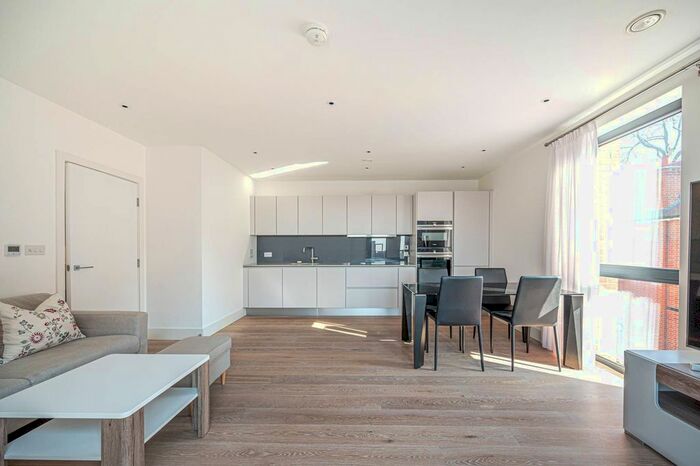 2 Bedroom Flat To Rent In Kidderpore Avenue, Hampstead, London, NW3