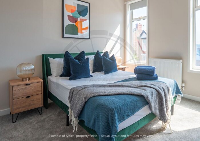 3 Bedroom Flat To Rent In Clerk Street, Newington, Edinburgh, EH8