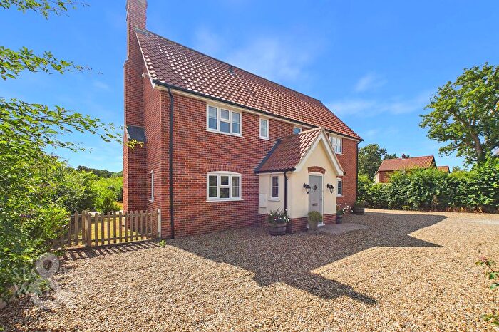 4 Bedroom Detached House For Sale In The Street, Brockdish, Diss, IP21