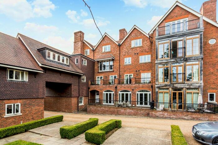 2 Bedroom Flat To Rent In Kingswood Road, Tunbridge Wells, TN2