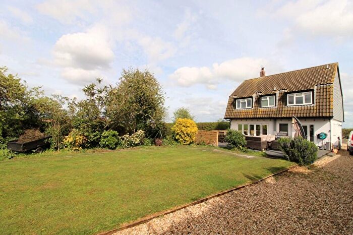 4 Bedroom Detached House For Sale In New Road, Clifton, SG17