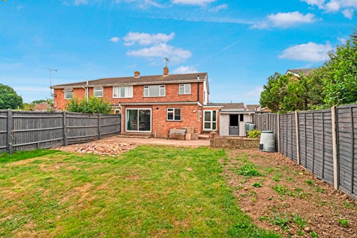 3 Bedroom Semi-Detached House For Sale In Gybbon Rise, Staplehurst, Tonbridge, TN12