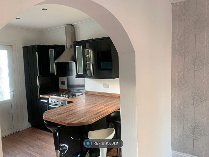 2 Bedroom Flat To Rent In Portland Road, Galston, KA4