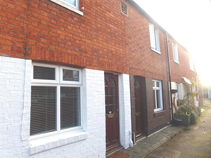 1 Bedroom House To Rent In Swan Terrace, Stony Stratford, Milton Keynes, MK11