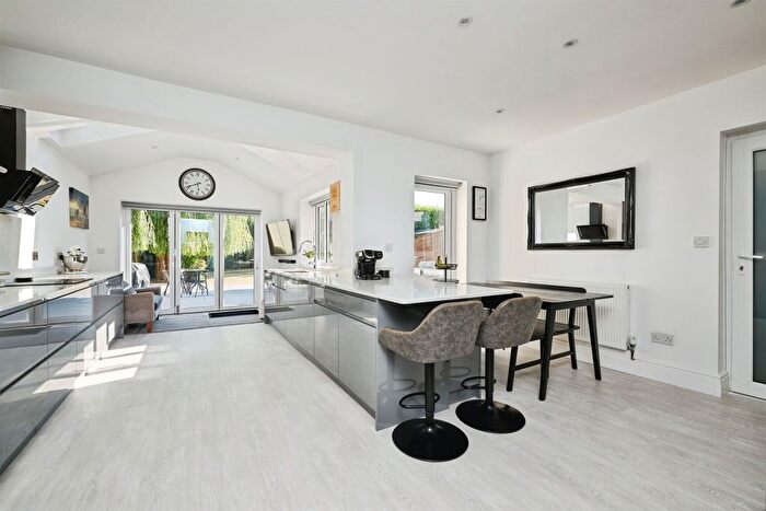 4 Bedroom Detached House For Sale In High Street, Peterborough, PE2
