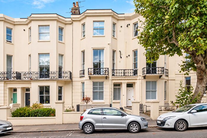 2 Bedroom Apartment For Sale In Goldsmid Road, Hove, BN3