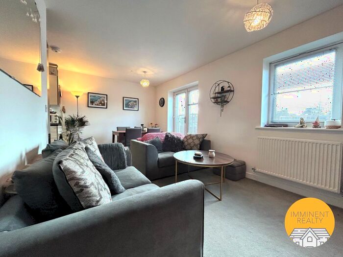 2 Bedroom Flat To Rent In Lichfield Road, Sutton Coldfield, B74