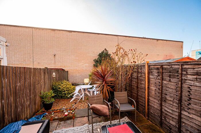 2 Bedroom Terraced House To Rent In Gerards Close, South Bermondsey, London, SE16