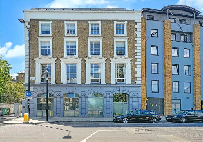 2 Bedroom Flat To Rent In York Way, London, N7