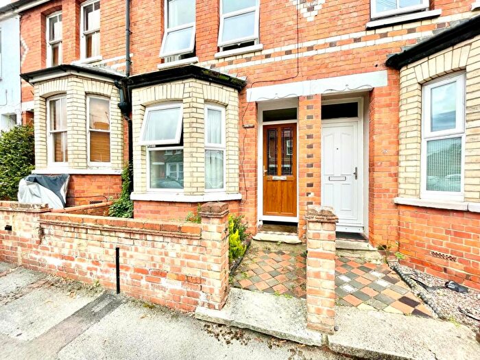 3 Bedroom Terraced House To Rent In Amherst Road, Reading, Berkshire, RG6
