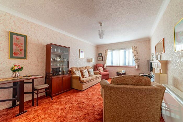 1 Bedroom Apartment For Sale In Green Lane, The Fountains Green Lane, L39