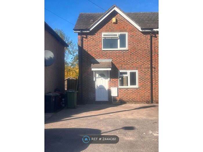 2 Bedroom Semi-Detached House To Rent In Meadfield Road, Slough, SL3