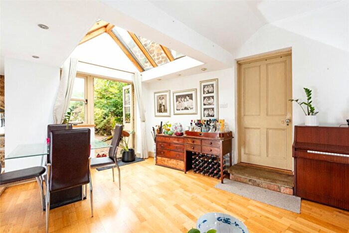 4 Bedroom Cottage For Sale In Regent Street, Finedon, Northamptonshire, NN9