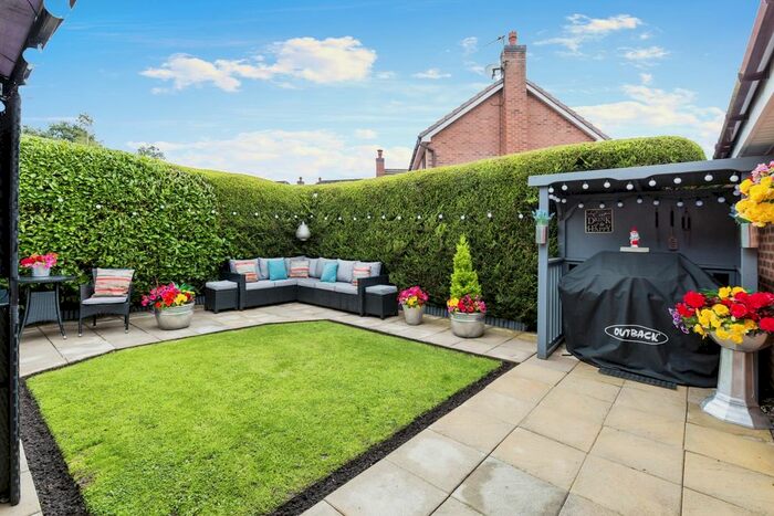 3 Bedroom Detached House For Sale In Austin Close, Leyland, Lancashire, PR25