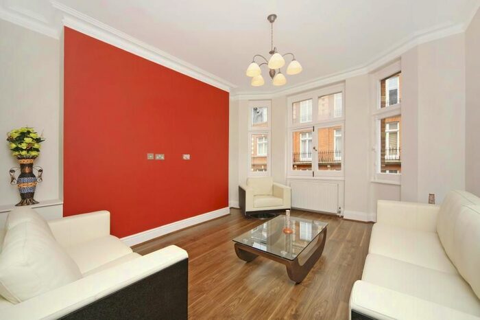 3 Bedroom Flat To Rent In Blomfield Court, Maida Vale, London, W9