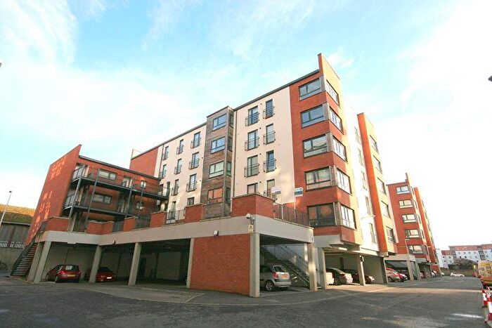 2 Bedroom Flat To Rent In , Salamander Court, Edinburgh, EH6