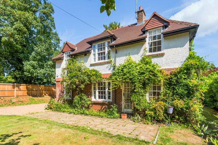 4 Bedroom Detached House To Rent In Hurtmore Road, Hurtmore, Godalming, GU7