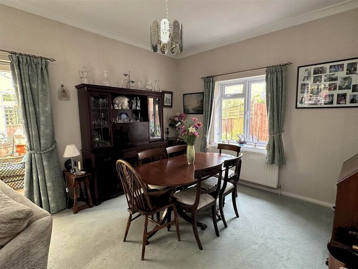 3 Bedroom Detached Bungalow For Sale In Kenchester, Bancroft, Milton Keynes, MK13