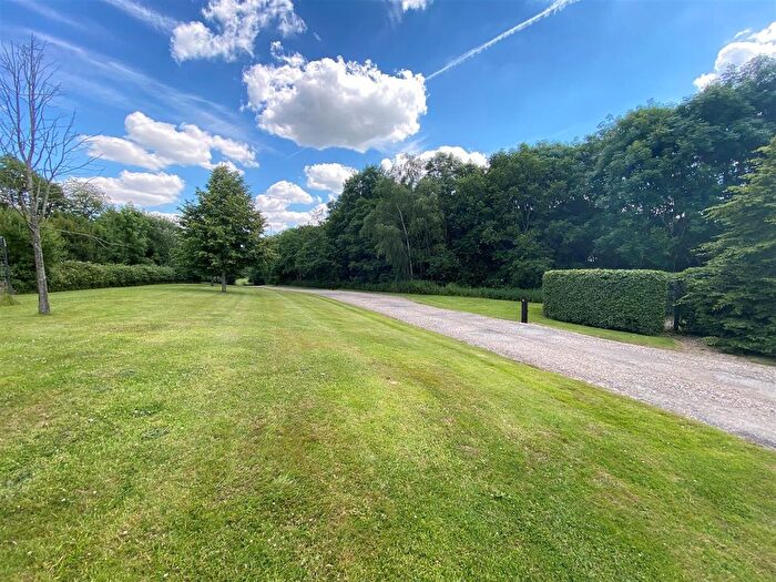 2 Bedroom Flat To Rent In Lower Woodside Farm, Westfield, Brookmans Park, AL9