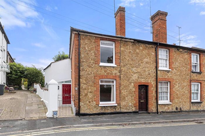 2 Bedroom House To Rent In Cooper Road, Guildford, GU1