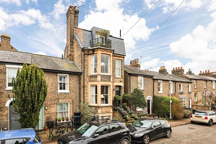 4 Bedroom Town House For Sale In Eden Street, Cambridge, CB1