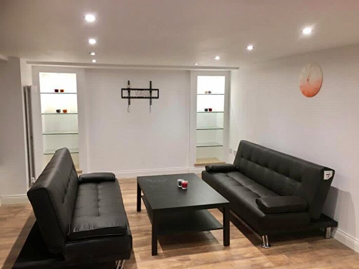 7 Bedroom House To Rent In Dickenson Road, Rusholme, M14