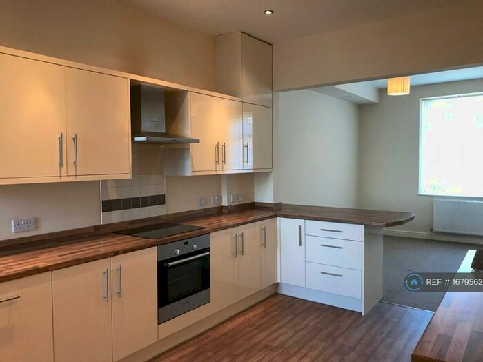 2 Bedroom Flat To Rent In Saltergate, Chesterfield, S40