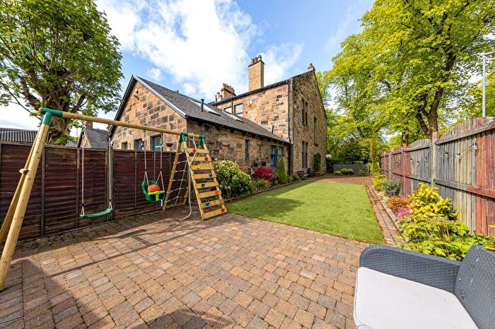 4 Bedroom Apartment For Sale In Balshagray Drive, Broomhill, Glasgow, G11