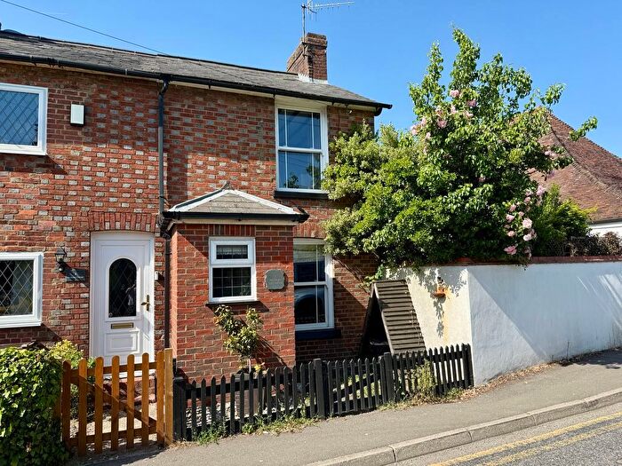 2 Bedroom End Of Terrace House To Rent In Warehorne Road, Hamstreet, Ashford, TN26