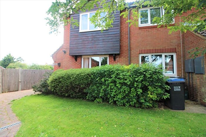 2 Bedroom End Of Terrace House To Rent In Vincenzo Close, North Mymms, AL9
