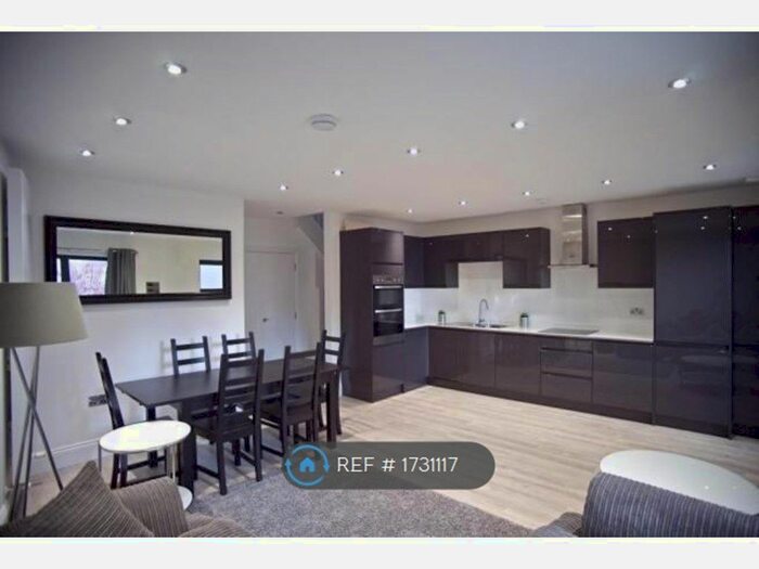 2 Bedroom Semi-Detached House To Rent In Spa Road, London, SE16