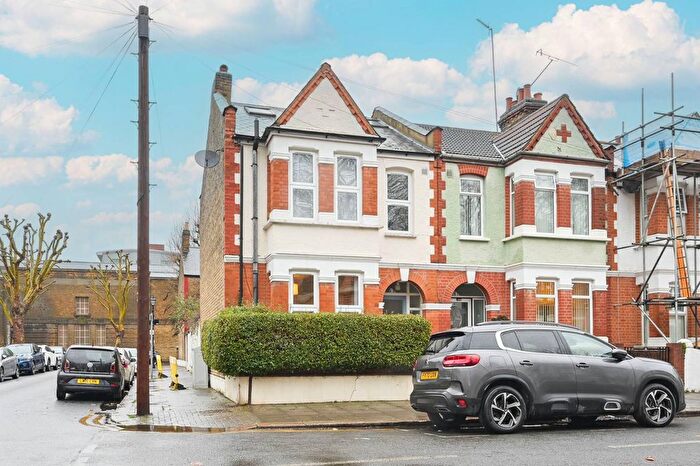 4 Bedroom End Terrace House To Rent In Ridgdale Street, Bow, London, E3