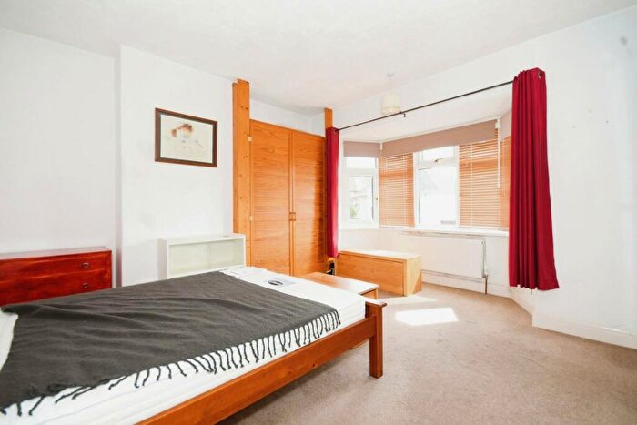 2 Bedroom Semi-Detached House For Sale In Brookbank Avenue, Brockwell, Chesterfield, S40