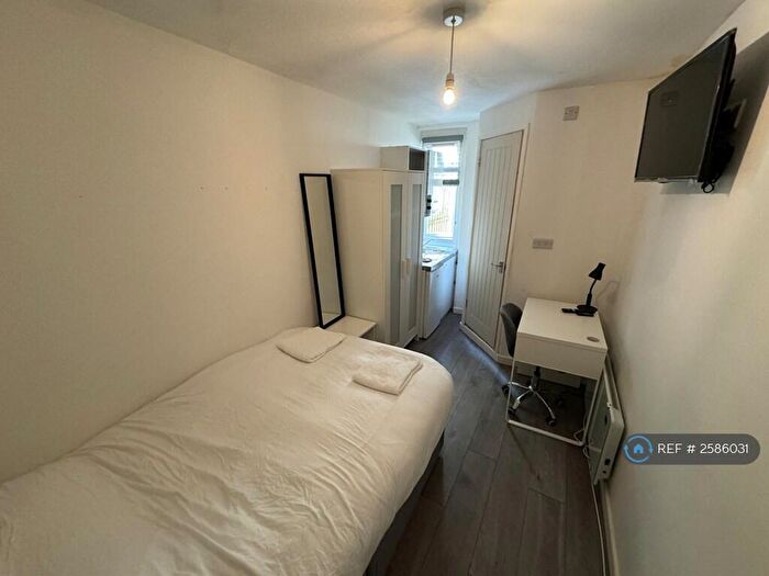 Studio To Rent In Bedford Place, Brighton, BN1