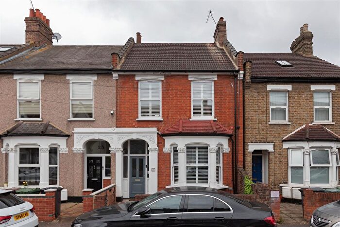 3 Bedroom Terraced House For Sale In Westward Road, Chingford, E4