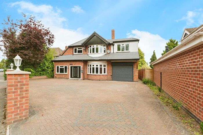 4 Bedroom Detached House For Sale In Uppingham Road, Leicester, LE5