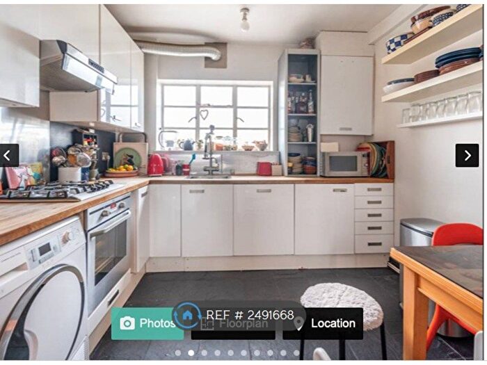 3 Bedroom Flat To Rent In Oman Court, London, NW2