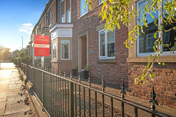 2 Bedroom Apartment For Sale In Victoria House - Coniscliffe Road, DL3